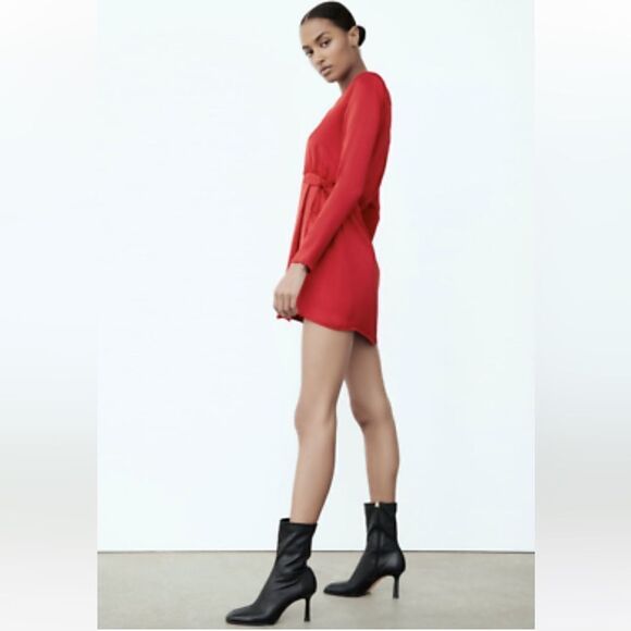 New with tags ZARA RED NEW SATIN EFFECT WRAP DRESS SHORT BRIGHT
RED size M - Picture 5 of 11